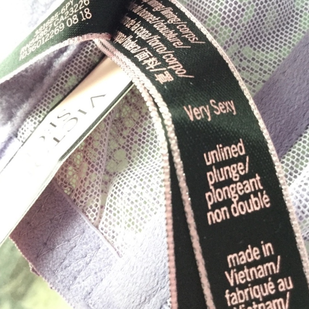 Victoria’s Secret Very Sexy Bra Size 34C Long Line Unlined Plunge Lavender New - Picture 3 of 8